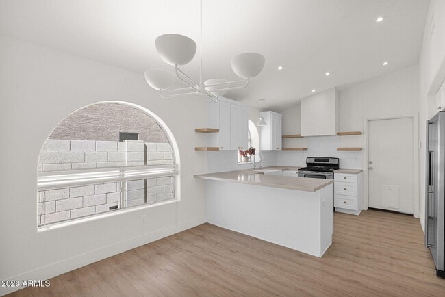 Building Photo - 3941 E Monona Dr