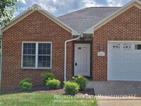 Building Photo - 2101 Lake Terrace Dr
