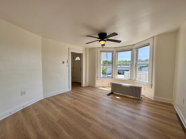 Building Photo - Spacious Portland 3BD/1.5BA Single Family ...