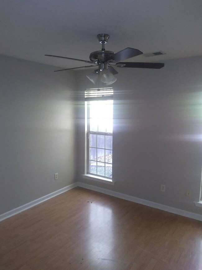 Building Photo - 4 Success Realty is now offering this Ador...