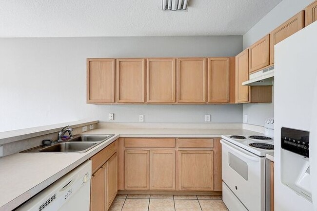 Building Photo - Land O'Lakes 3 Bed/2.5 Bath Townhome for L...