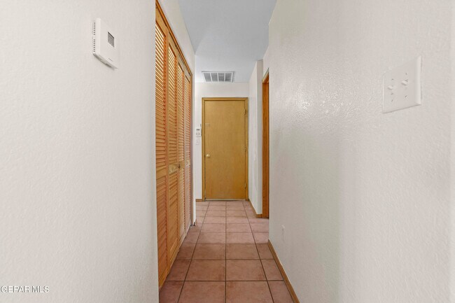 Building Photo - 3313 Tierra Espada Dr