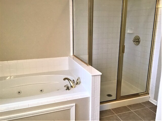 Building Photo - 1247 Turfway Dr