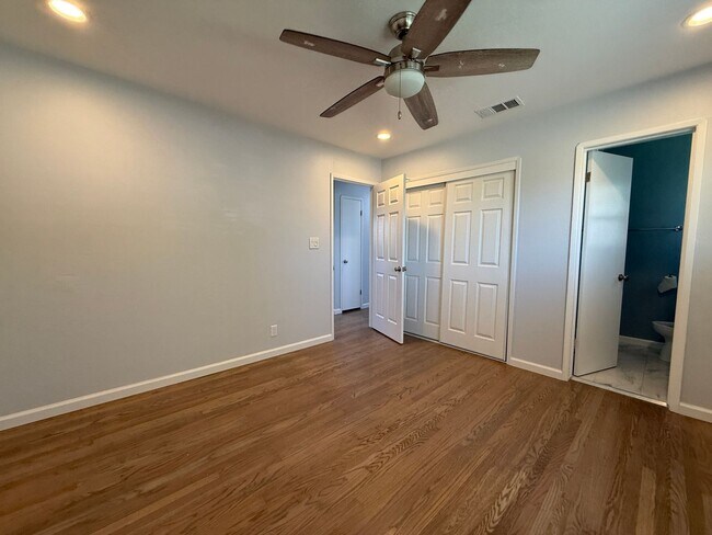 Building Photo - Updated Single Story Home located in Desirable Glenmoor Neighborhood of Fremont