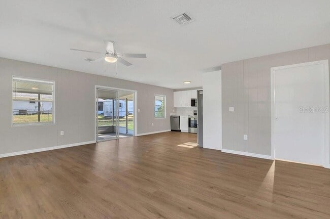 Building Photo - 14025 SE 54 Ct