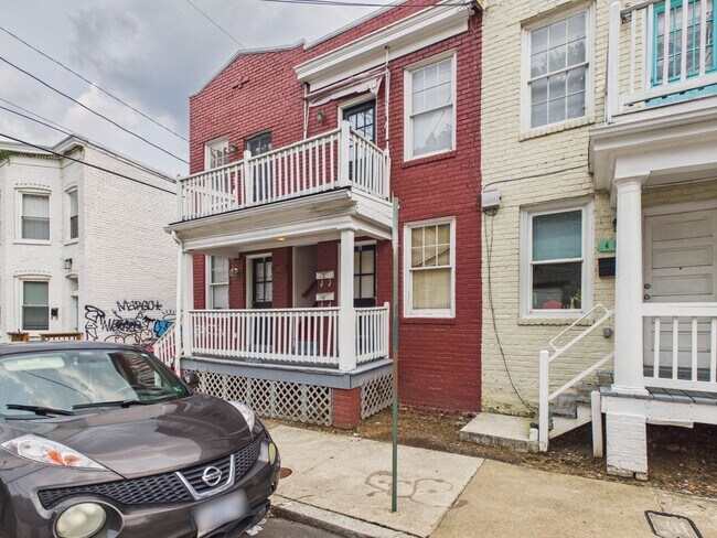 Building Photo - 411 Gilmer St