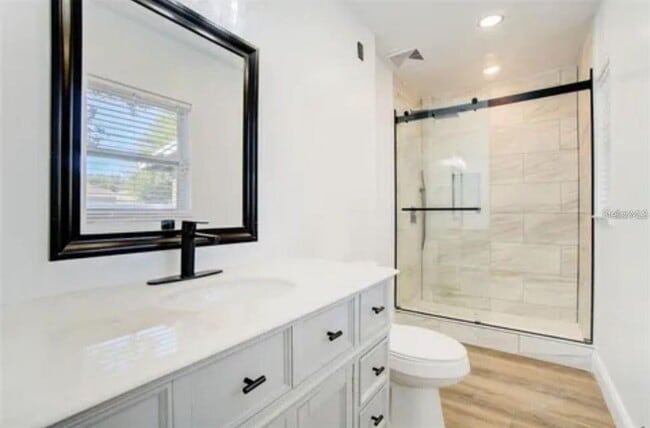 Building Photo - 5205 Chenault Ave