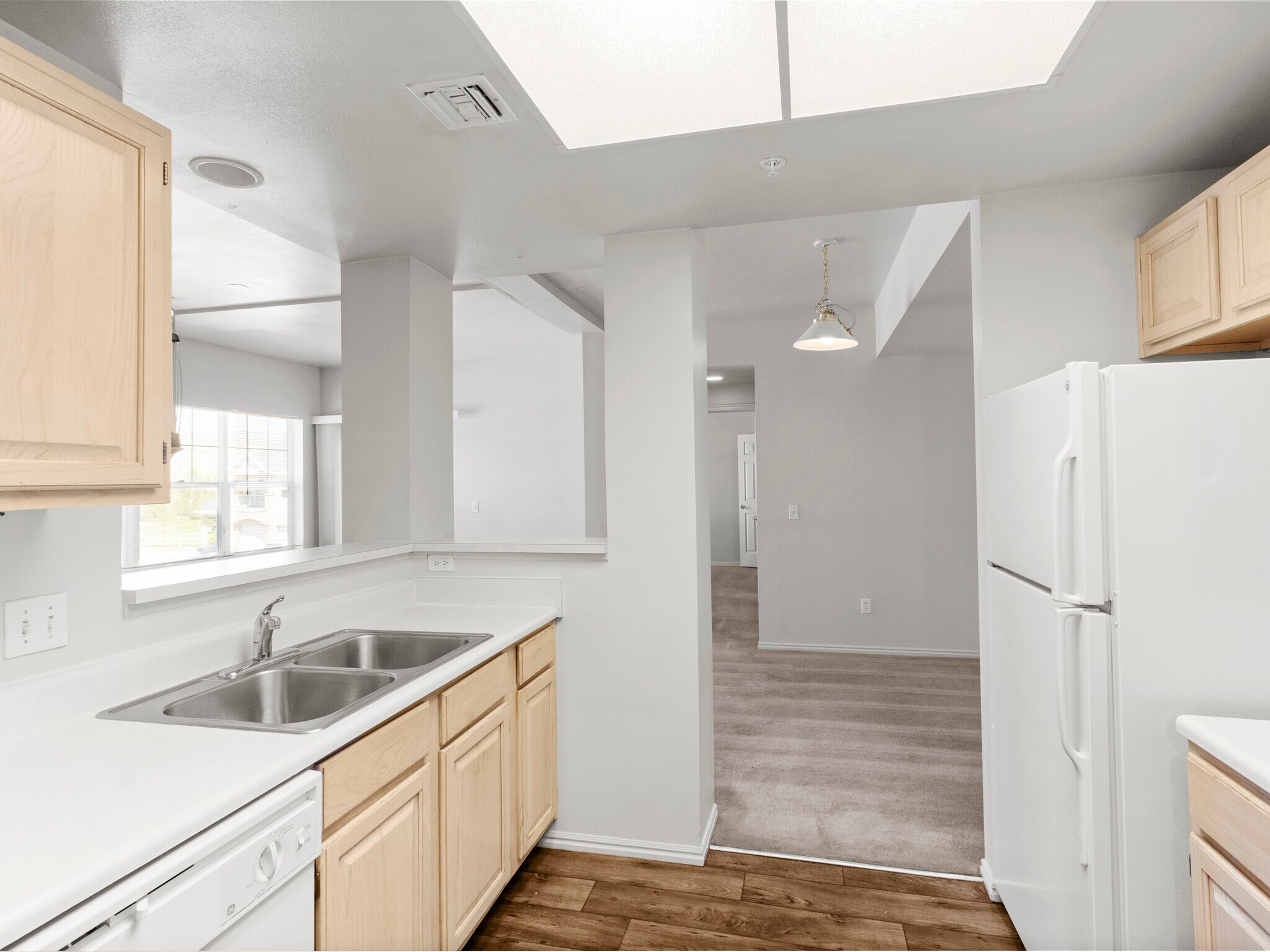 Building Photo - 900 Bitner Rd