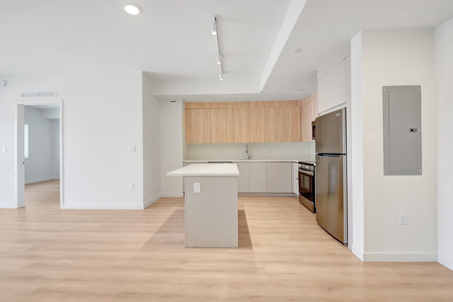 Building Photo - 1818 N J Ter