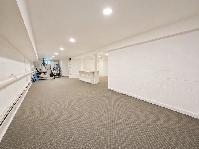 Building Photo - 119 Edgewood Rd