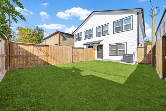 Building Photo - 9911 Porto Rico Rd