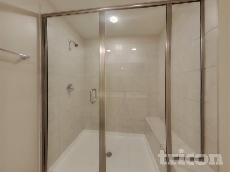 Building Photo - 427 Wind Dance Dr