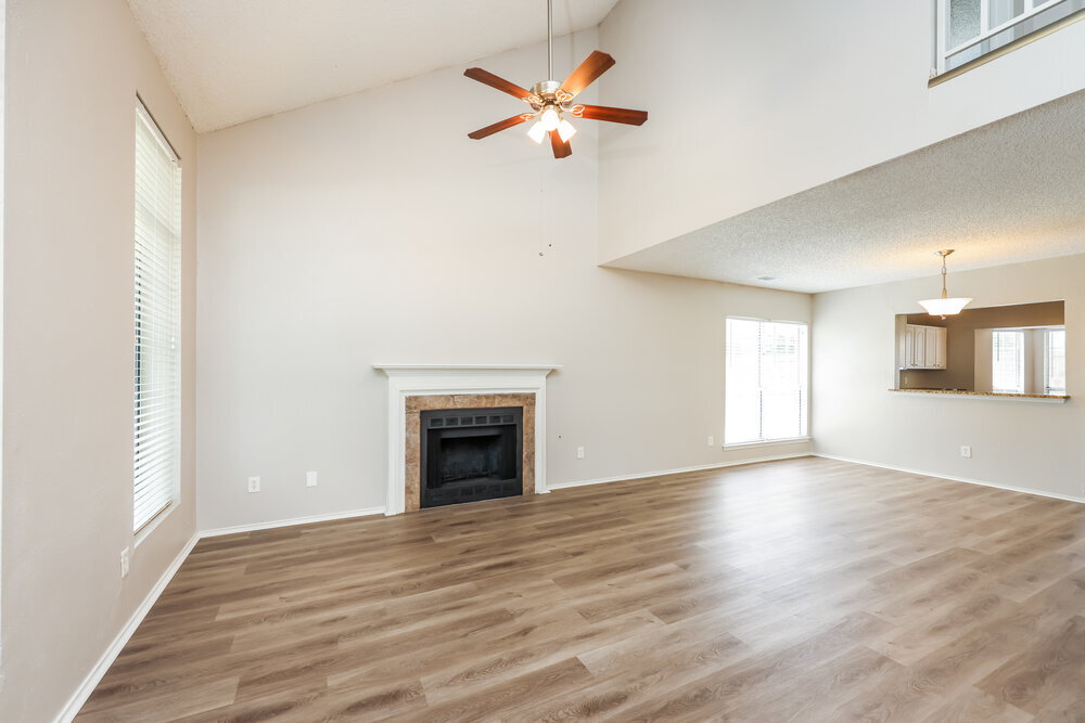 Building Photo - 928 Eagle Dr