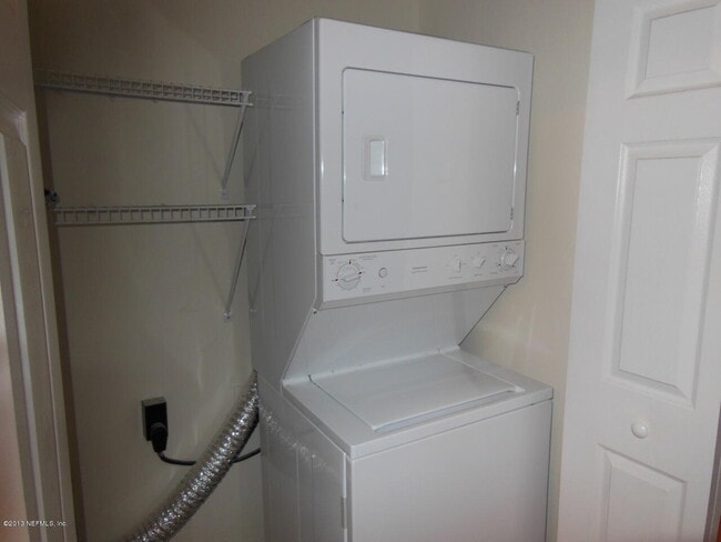 Building Photo - 3504 Summerlin Ln N