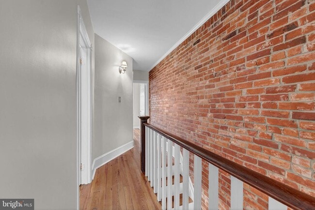 Building Photo - 1613 Laurel St