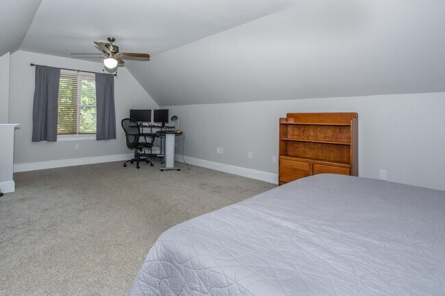 Building Photo - 14530 Fox Knoll Dr