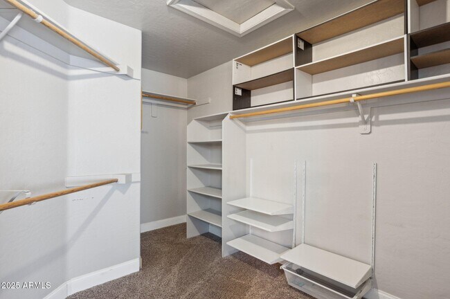 Building Photo - 758 S Lagoon Dr
