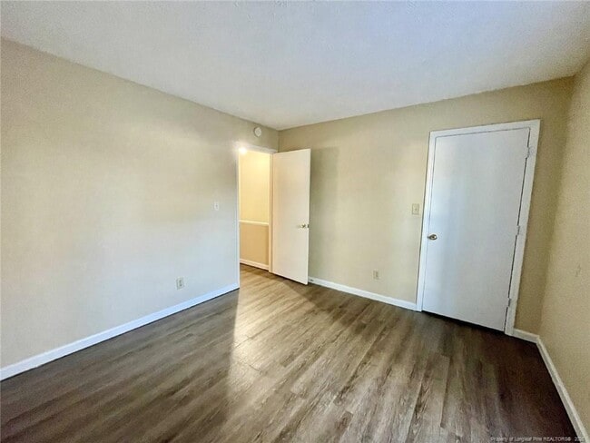 Building Photo - 5846 Aftonshire Dr