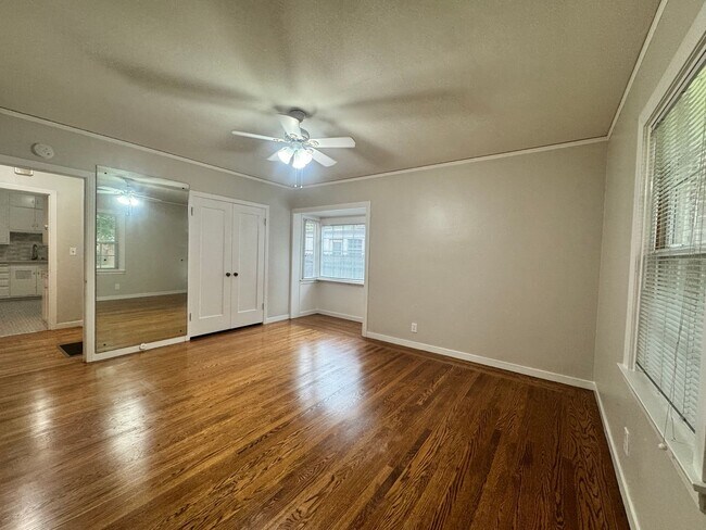 Building Photo - 2933 14th St