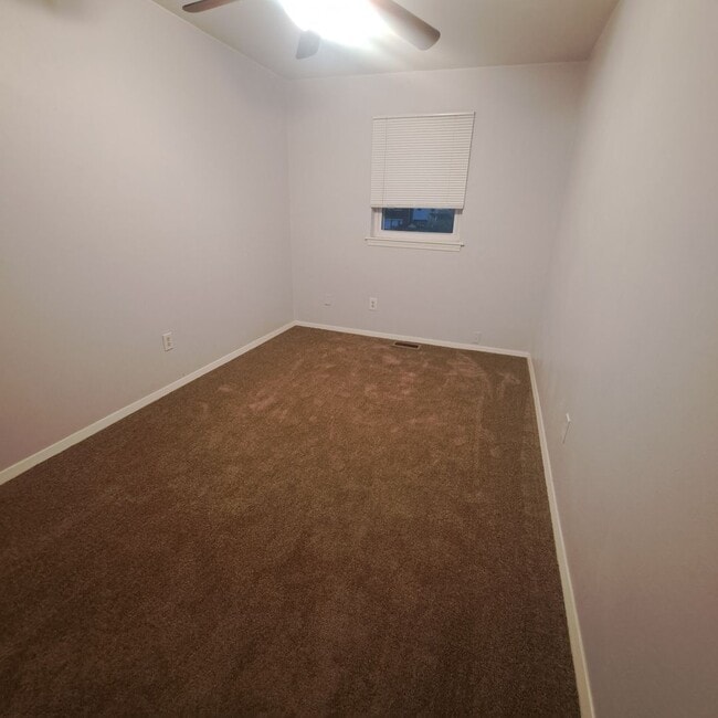 Building Photo - 6590 Stoney Point S