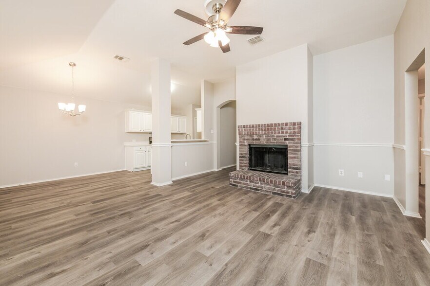 Building Photo - 5412 Beaver Ridge Dr
