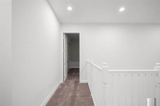 Building Photo - 5164 Liberty Ln