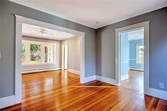 Building Photo - 18 Orchard Ave