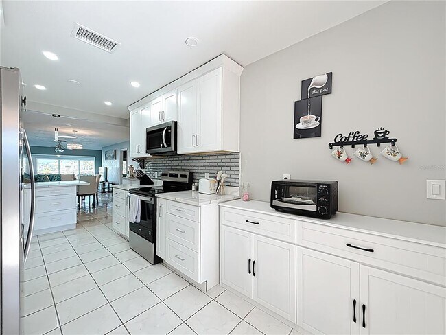 Building Photo - 431 Boca Ciega Point Blvd N