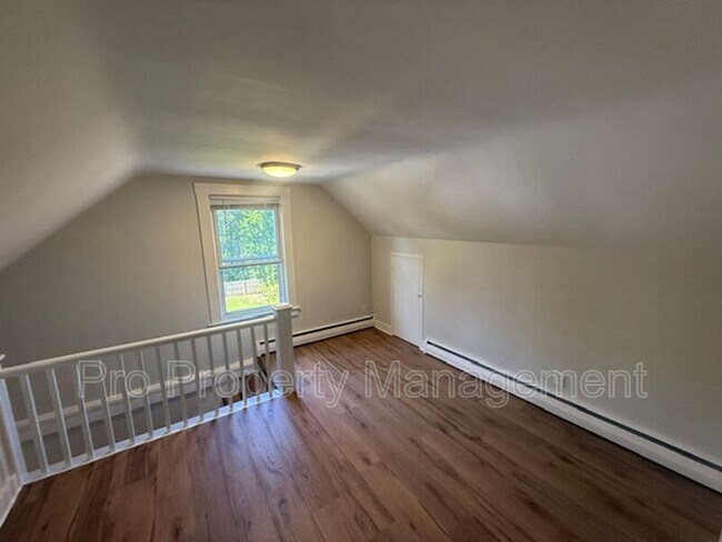 Building Photo - 280 Hillside Ave