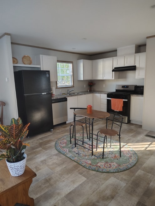 Building Photo - 2220 Montague Ave