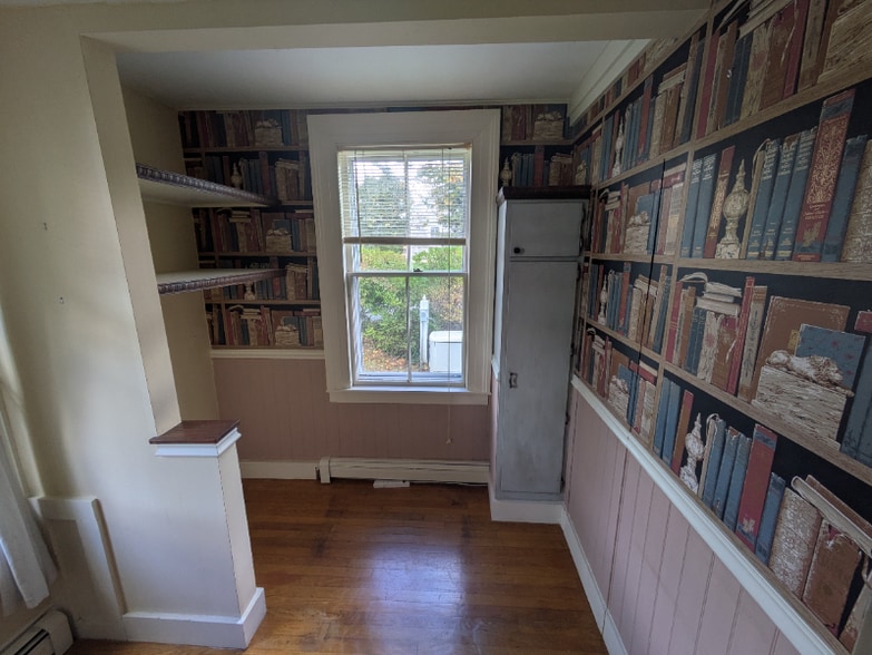 Building Photo - 24 Church St