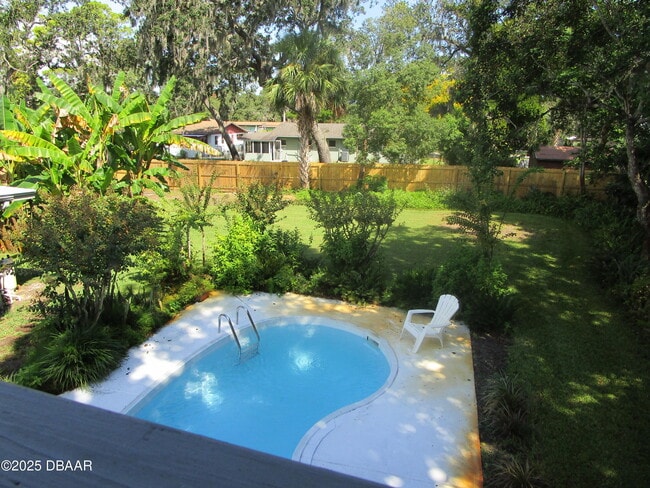 Building Photo - 5543 W Bayshore Dr