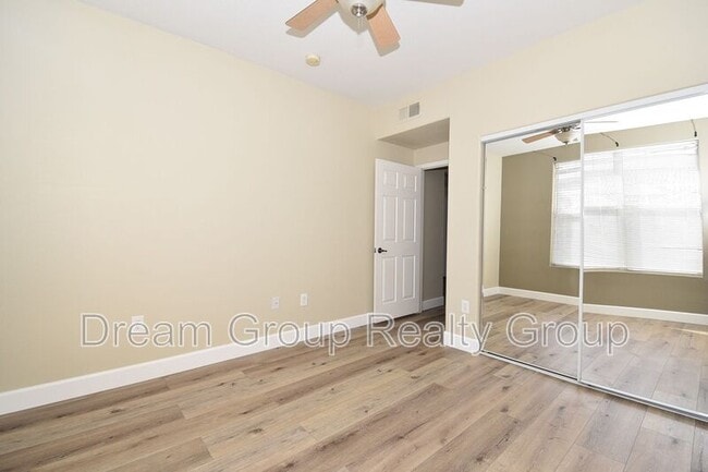 Building Photo - 8555 W Russell Rd