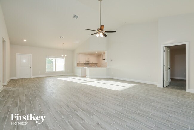 Building Photo - 6148 Hellman Ave