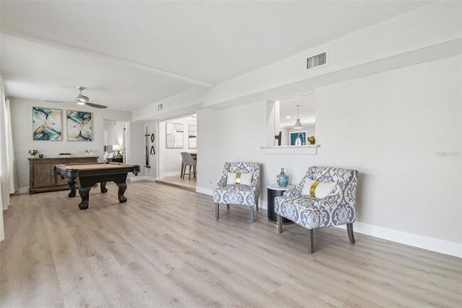 Building Photo - 3922 Fontainebleau Dr