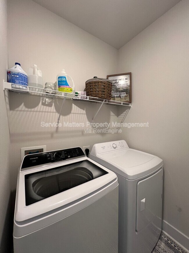 Building Photo - 5964 Sargassum Ln