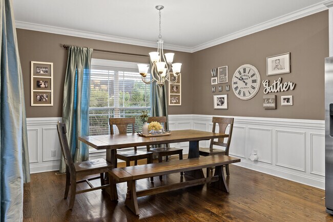 Building Photo - 3641 Willow Lake Cir