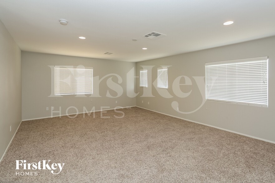 Building Photo - 6425 Casamar St