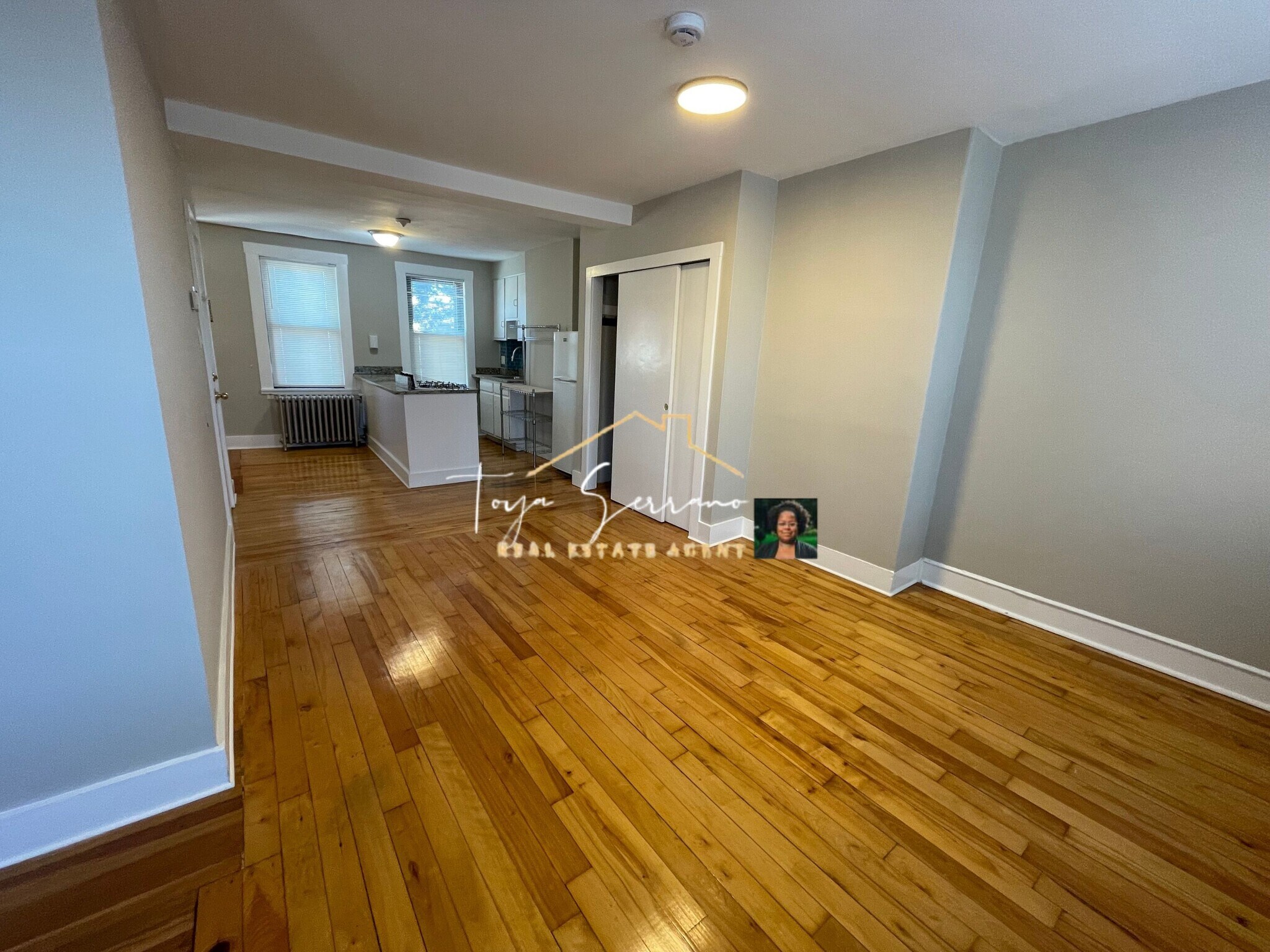 Building Photo - 39 Beacon St