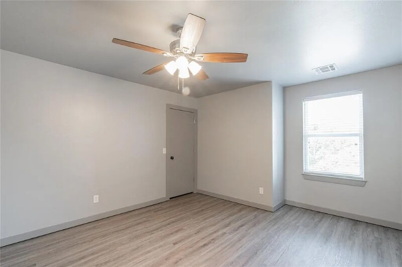 Building Photo - 604 NW 175th St