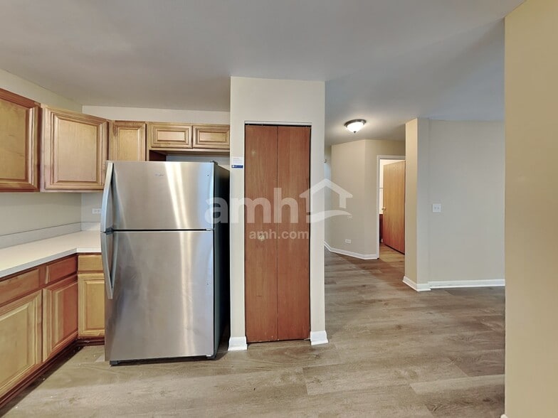 Building Photo - 2387 N Lancaster Ln