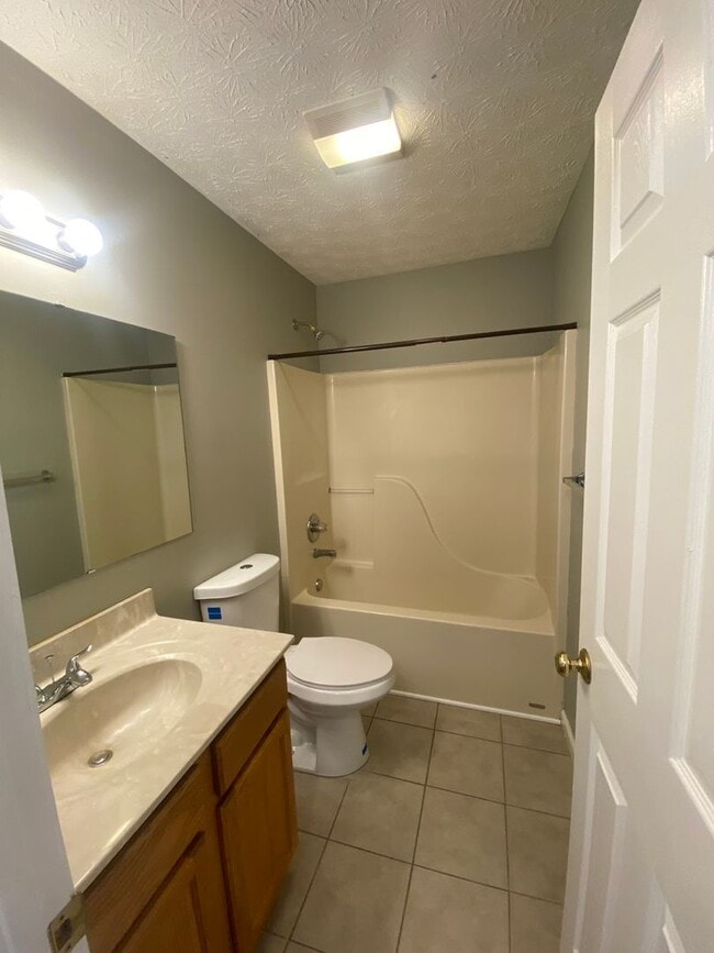 Building Photo - South Lafayette Modern and Spacious 4 Bed/...