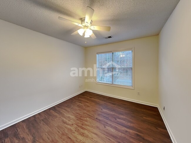 Building Photo - 5705 Wandering Vine Trl SE