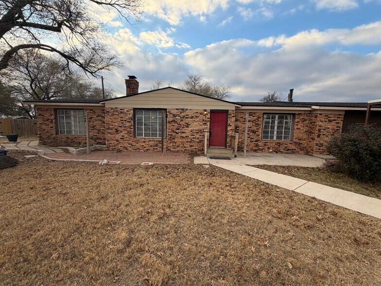 Building Photo - 3408 Upland Ave