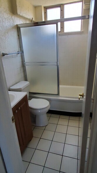 Building Photo - 2526 S Williams St