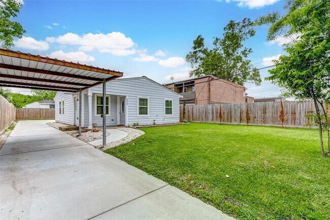 Primary Photo - 8020 Bendell Dr