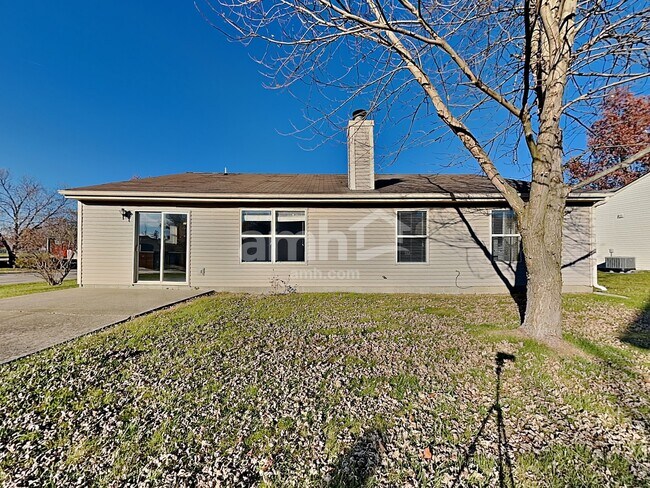 Building Photo - 1903 E Maple Park Dr