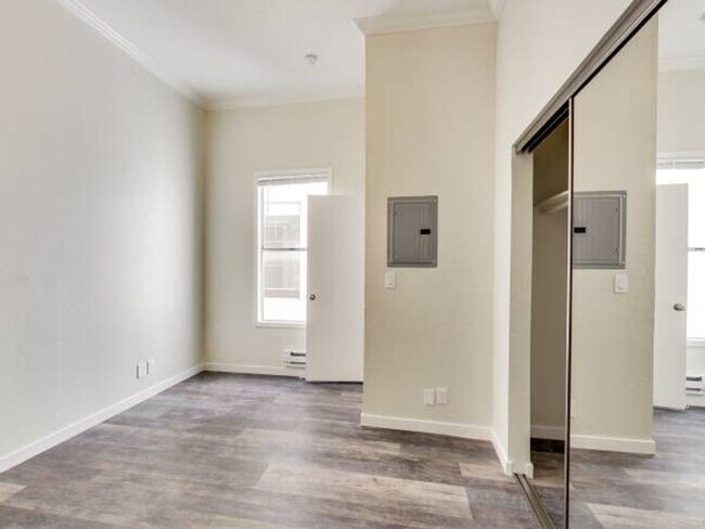 Building Photo - 2228 Union St