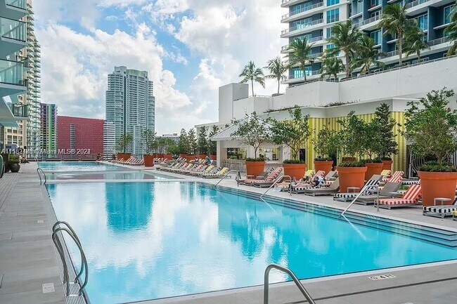 Building Photo - 1300 South Miami Avenue Apt #1708, Miami, ...