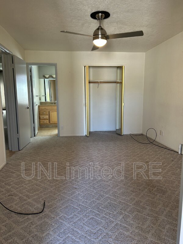 Building Photo - 2805 Cisco Dr N